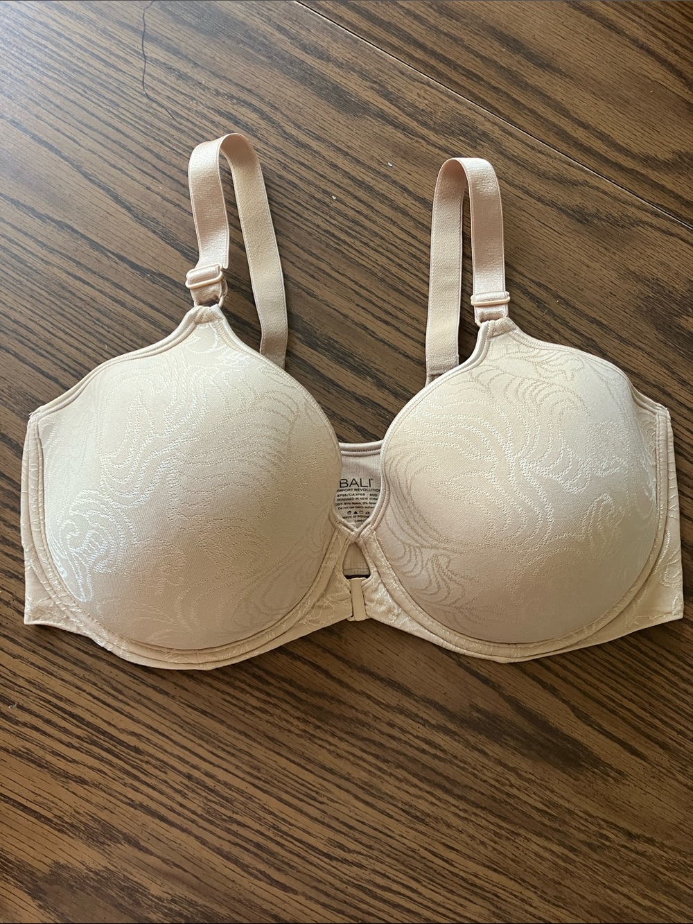 Bali Comfort Revolution Tan Front Close Bra, 40D